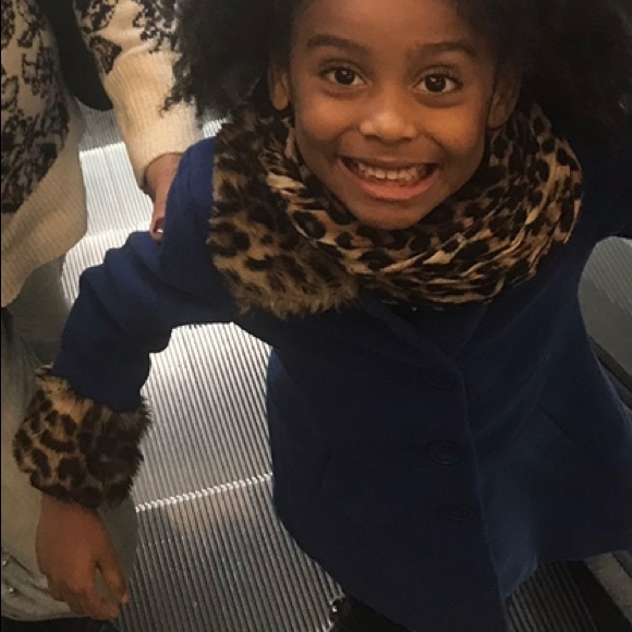 VINTAGE GUESS GIRLS FAUX FUR COAT - Picture 3 of 3